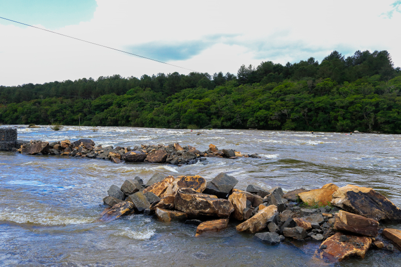 Pesca de espécies nativas está proibida até fevereiro no Rio Tibagi