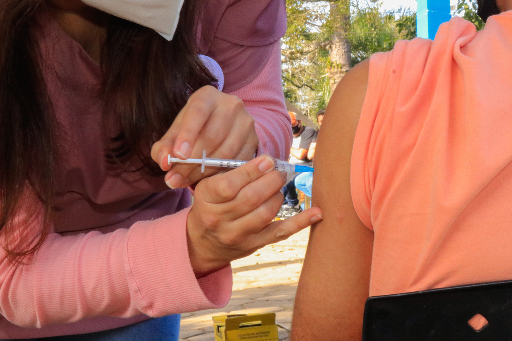 Saúde de Tibagi realiza repescagem de vacinação contra a Covid-19 na próxima quarta-feira