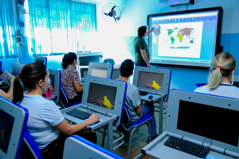 Educação de Tibagi realiza capacitação em informática