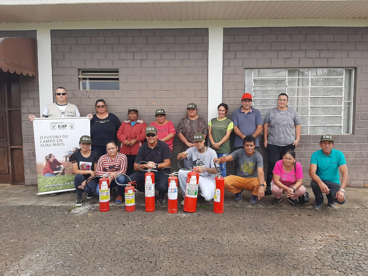Equipe da Acamarti participa de cursos de brigada de incêndio, primeiros socorros e inflamáveis